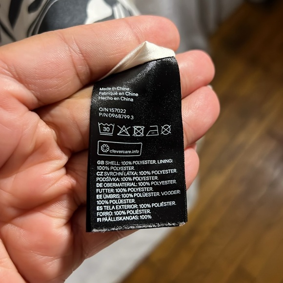 H&M Cream and Black Floral Print Maxi Dress - Picture 7 of 8